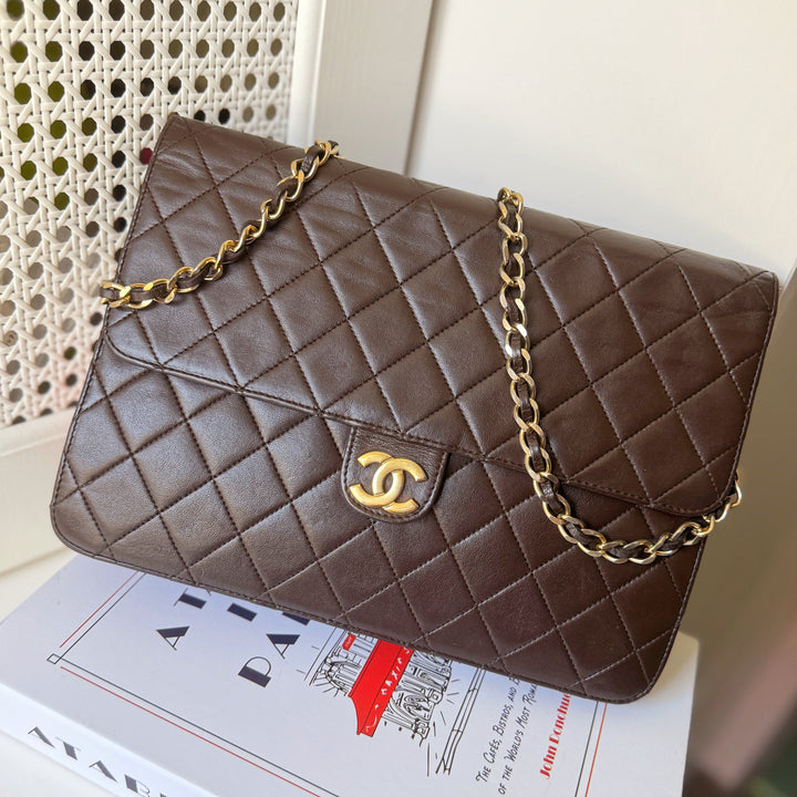 Chanel vintage woc flap chain bag （brown）