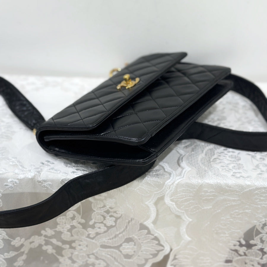 Chanel vintage CC logo shoulder bag