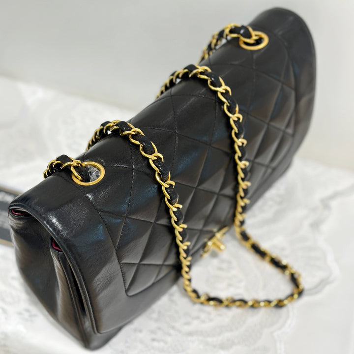 Chanel vintage diana 25cm