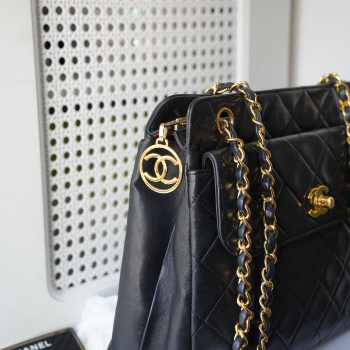 Chanel vintage CC quilted leather chain shoulder bag