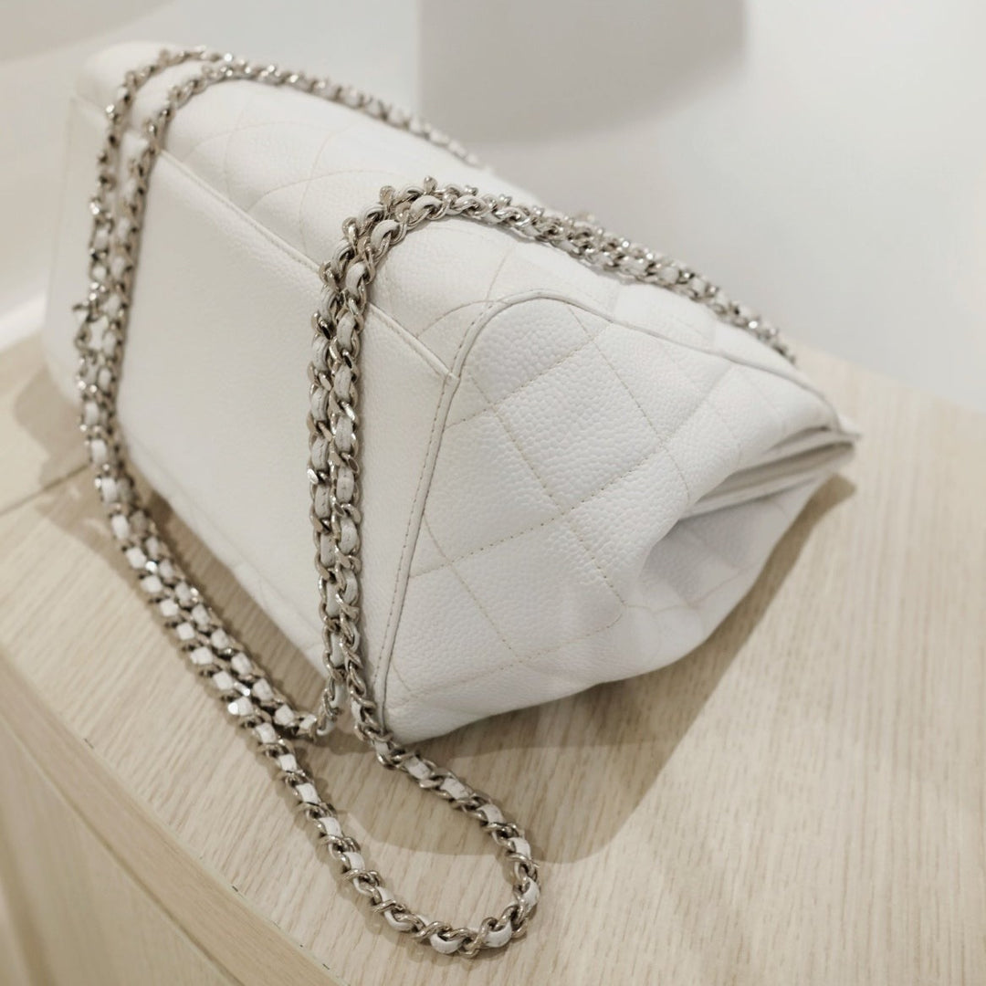 Chanel vintage caviar chain bag