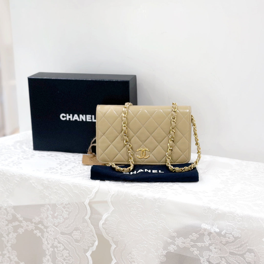 Chanel vintage mini flap bag