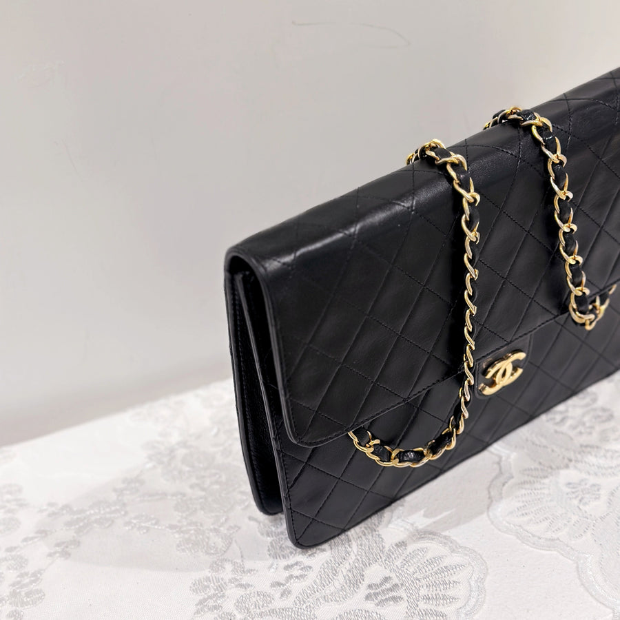 Chanel vintage woc flap chain bag black