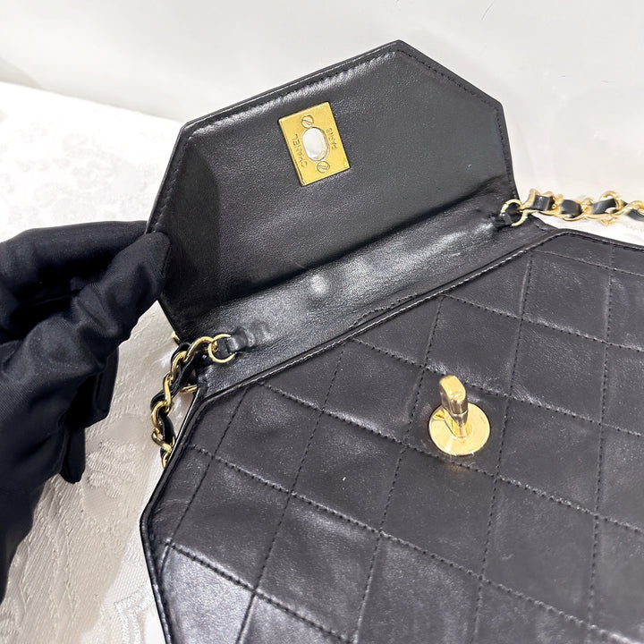 Chanel vintage octagonal quilted chain bag