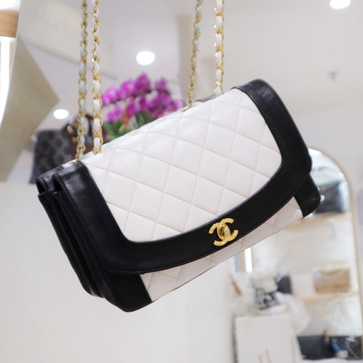 Chanel Vintage Black/White Lambskin Dianan Class Flap 25cm