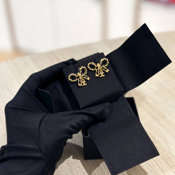 Chanel 23V earring