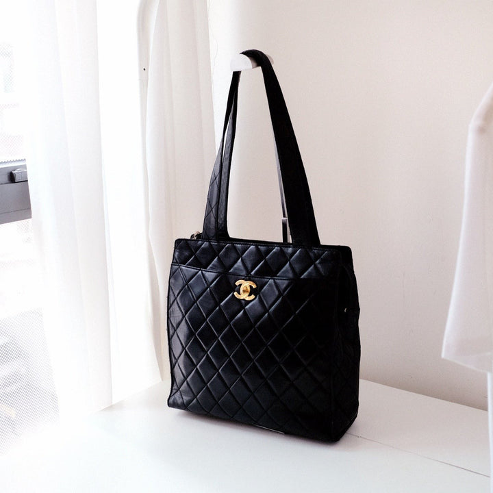 Chanel vintage quilted lambskin tote bag