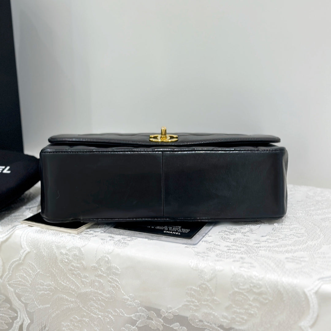 Chanel vintage diana 25cm