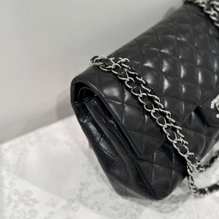 Chanel Lambskin Class Flap 25 （黑銀）