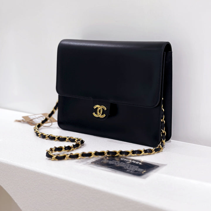 Chanel vintage box chain bag