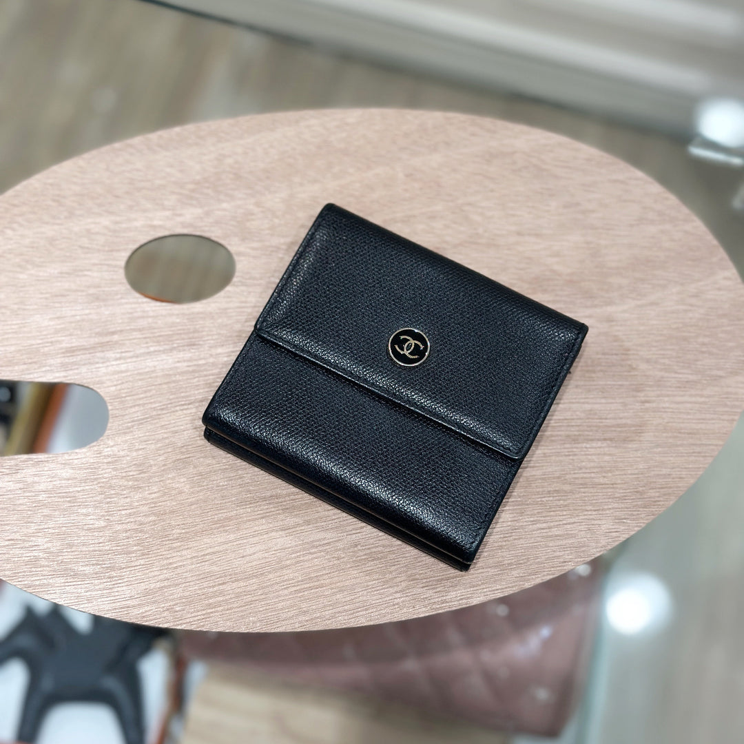 Chanel vintage caviar wallet