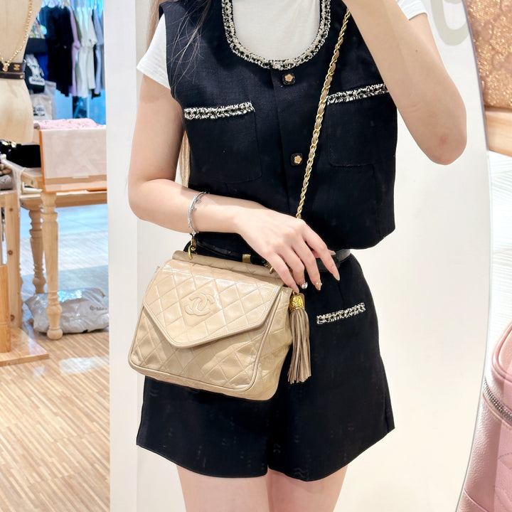 Chanel vintage tassel flap chain bag