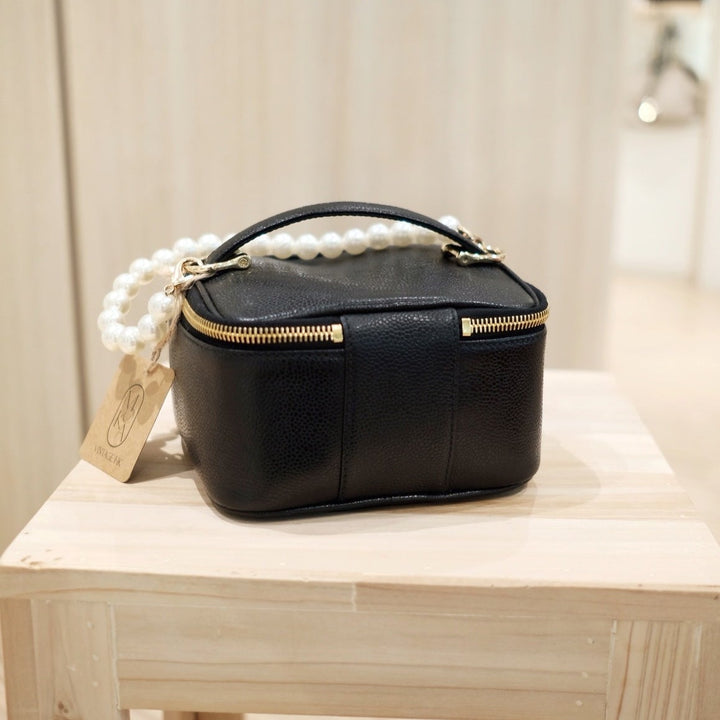 Chanel vintage coco cowhide mini wash bag