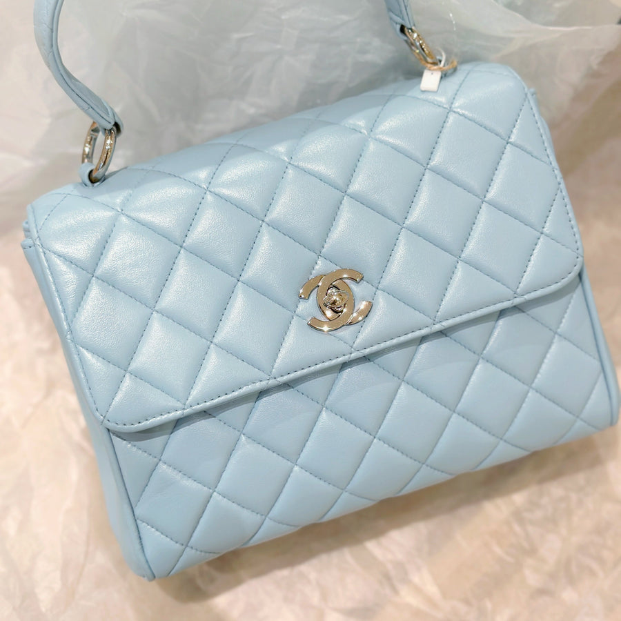 Chanel vintage kelly handbag(baby blue)