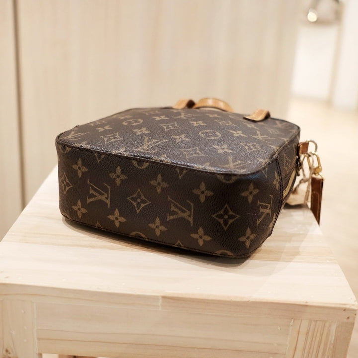 Lv vintage monogram spontini bag