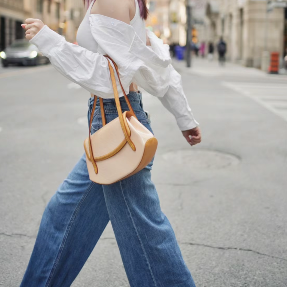 Lv vintage patent leather shoulder bag