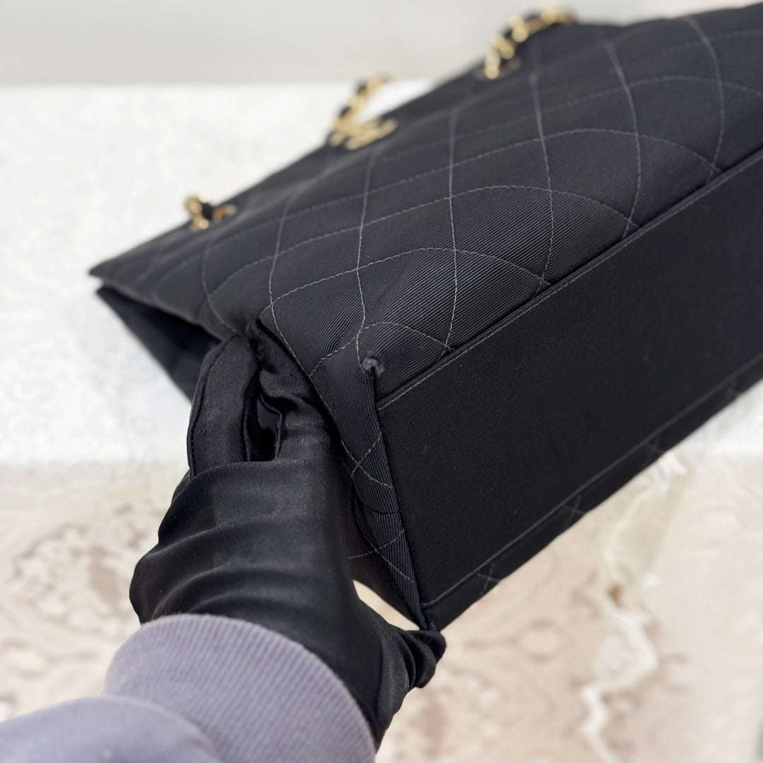 Chanel vintage quilted canvas chain tote