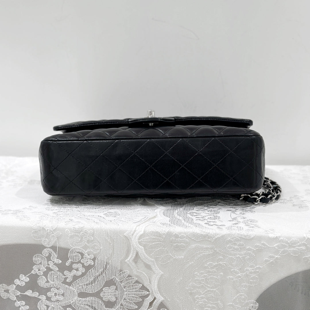 Chanel Lambskin Class Flap 25 （黑銀）
