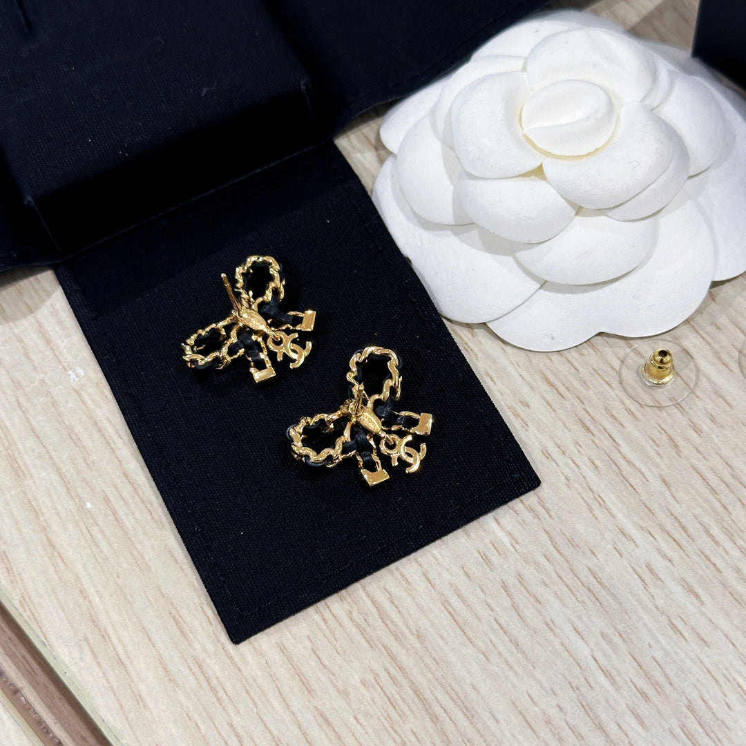 Chanel 23V earring
