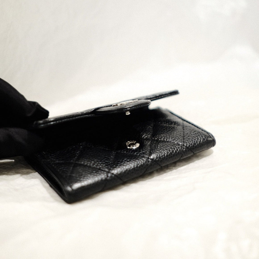 Chanel classic cardholder
