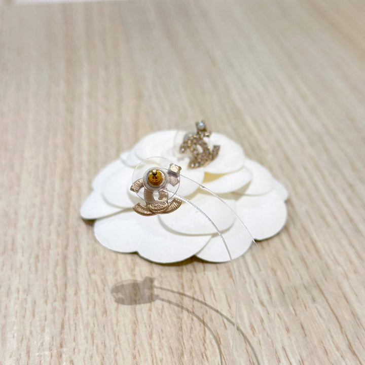 Chanel vintage earring