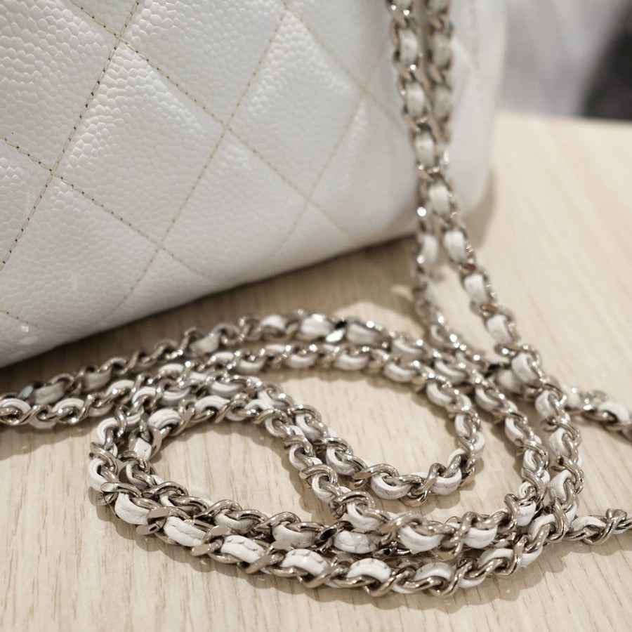 Chanel vintage caviar chain bag