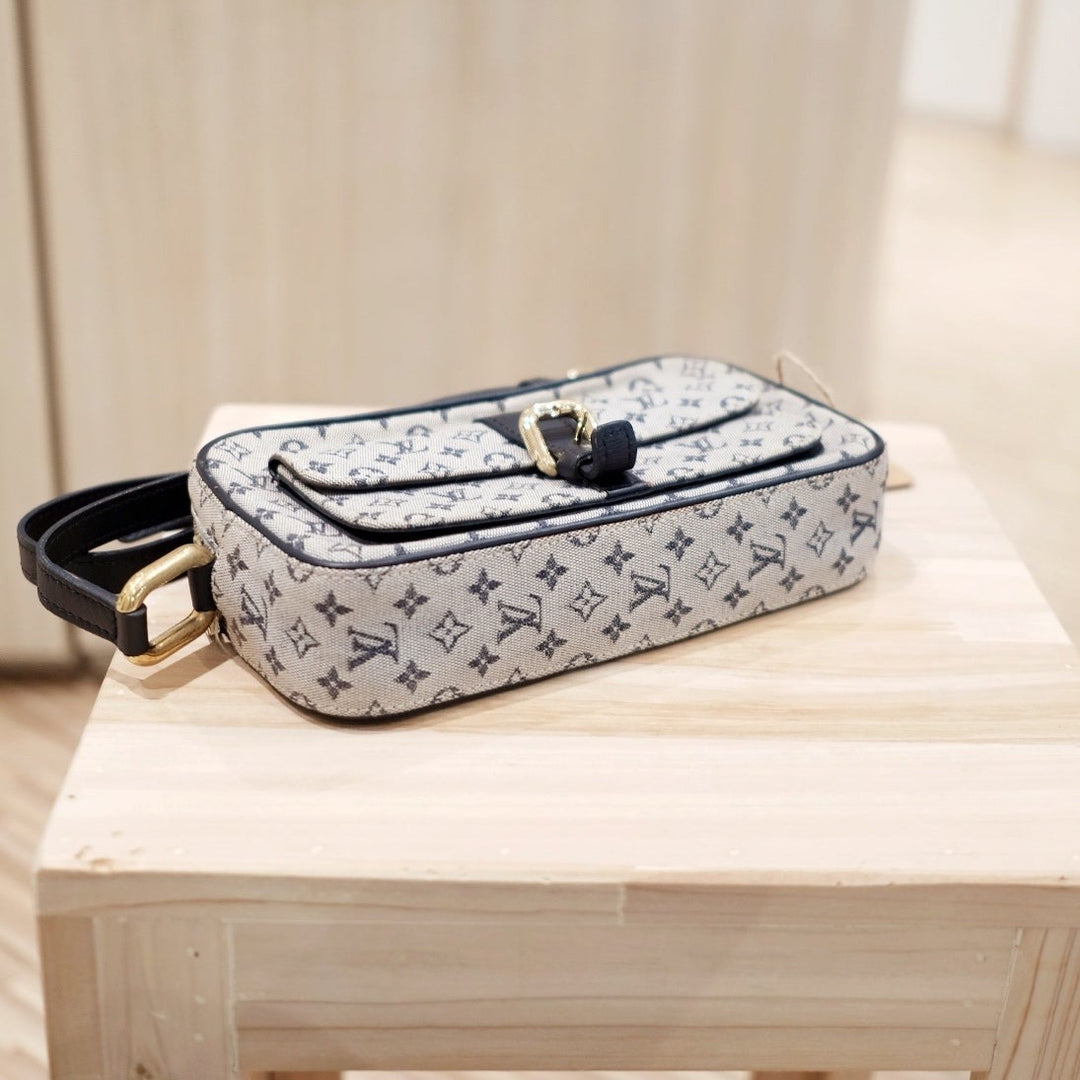 Lv vintage juliette shoulder bag