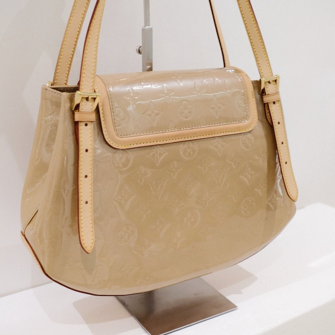 Lv vintage patent leather shoulder bag