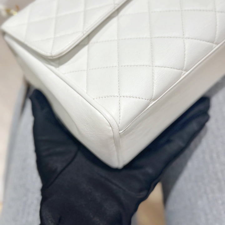 Chanel vintage kelly handbag(white)