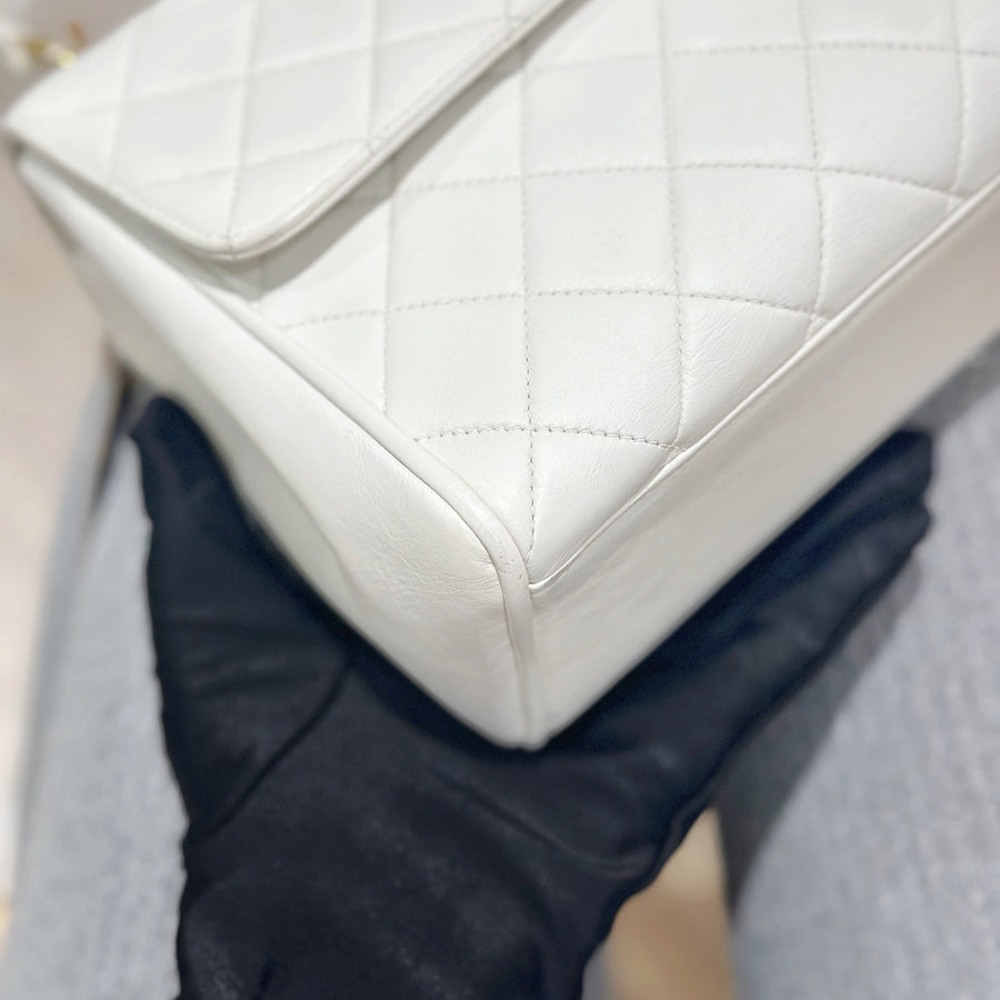 Chanel vintage kelly handbag(white)