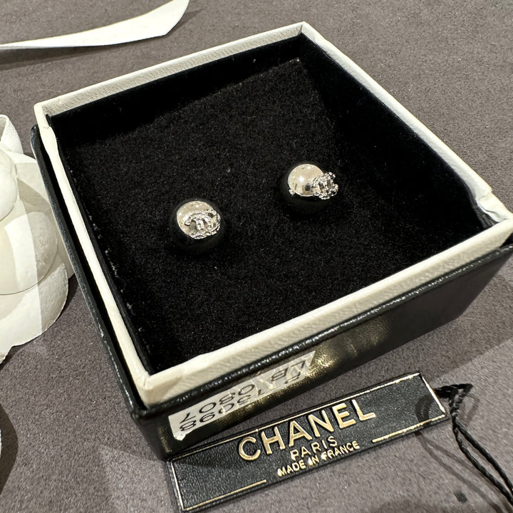 Chanel vintage earrings