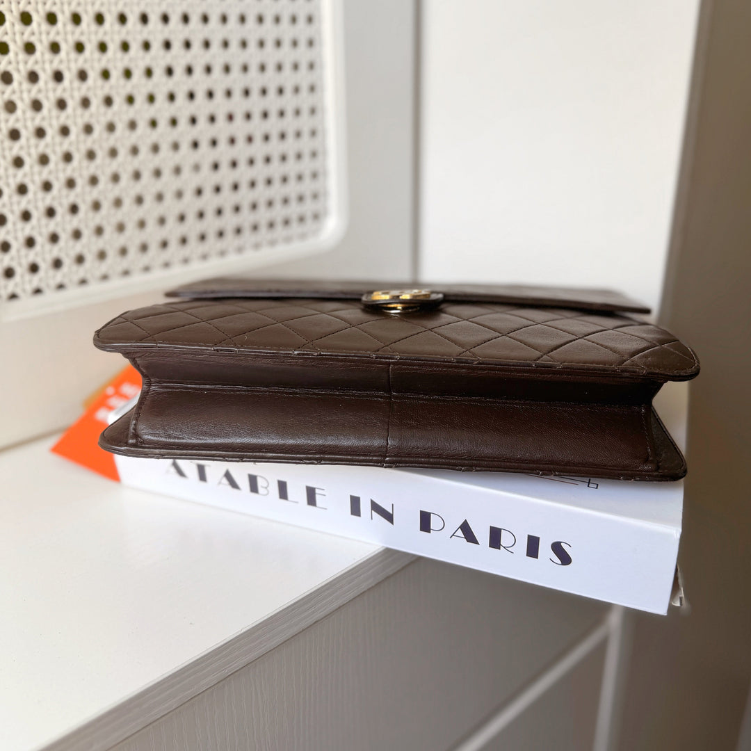 Chanel vintage woc flap chain bag （brown）