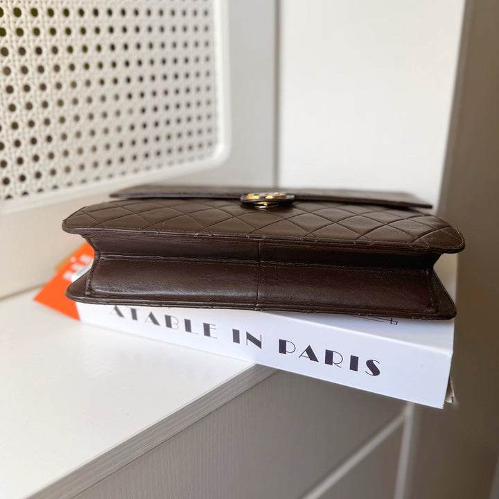Chanel vintage woc flap chain bag （brown）