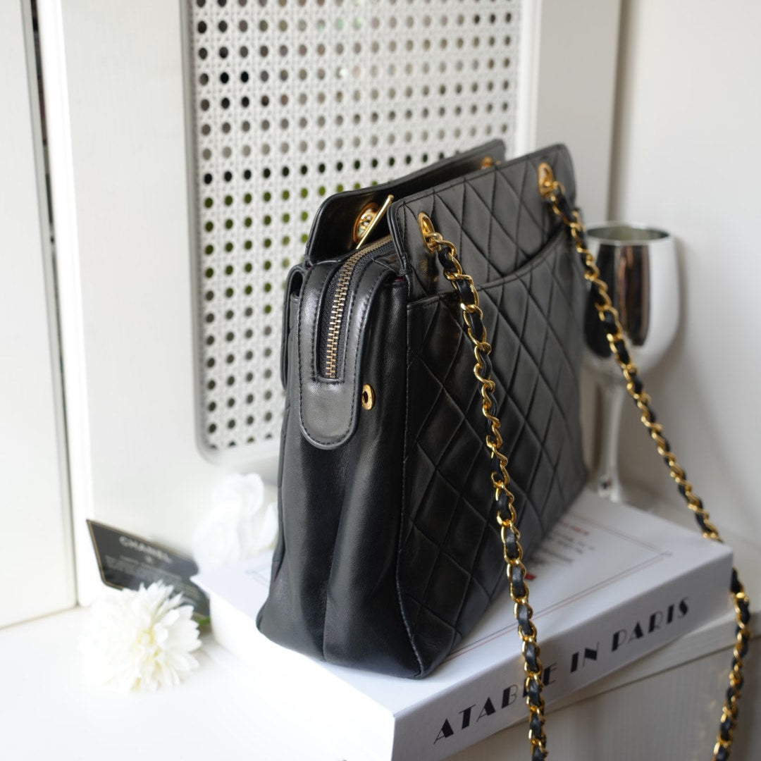 Chanel vintage CC quilted leather chain shoulder bag