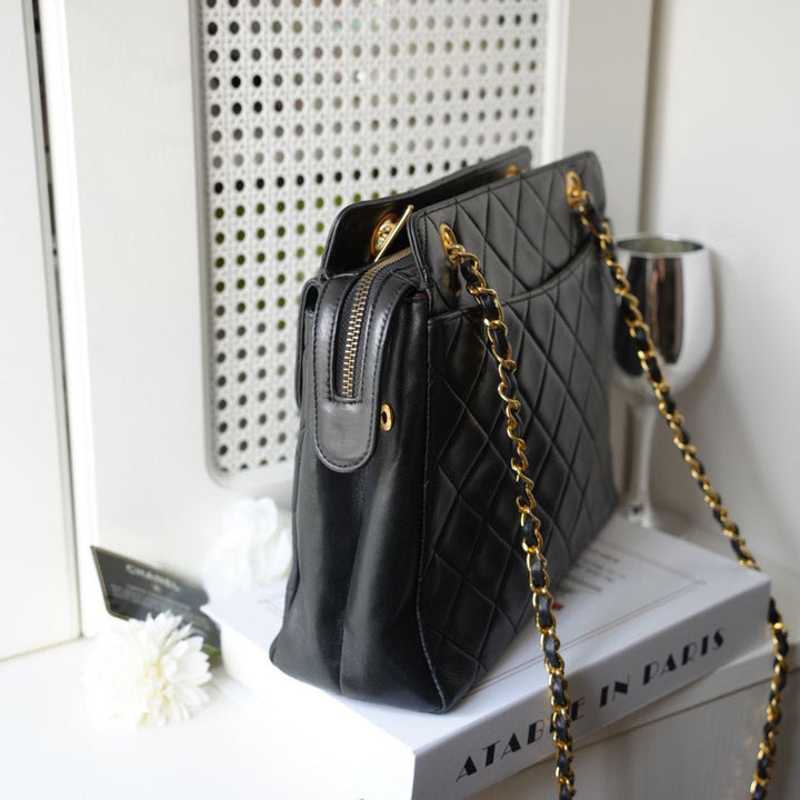 Chanel vintage CC quilted leather chain shoulder bag