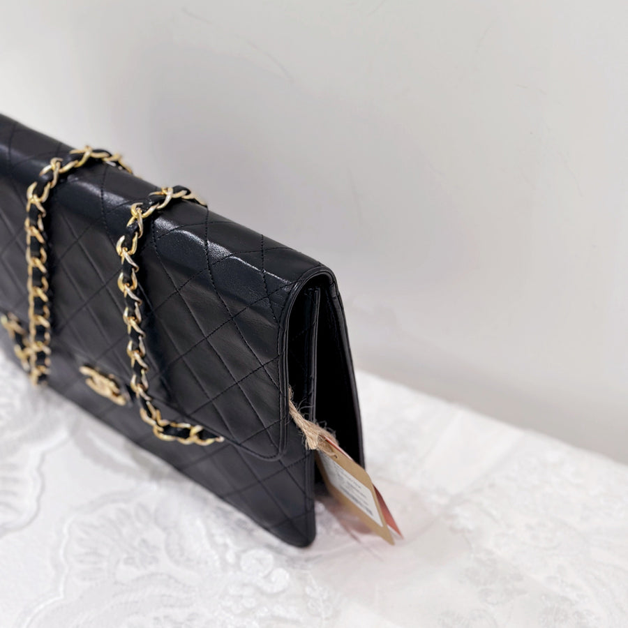 Chanel vintage woc flap chain bag black