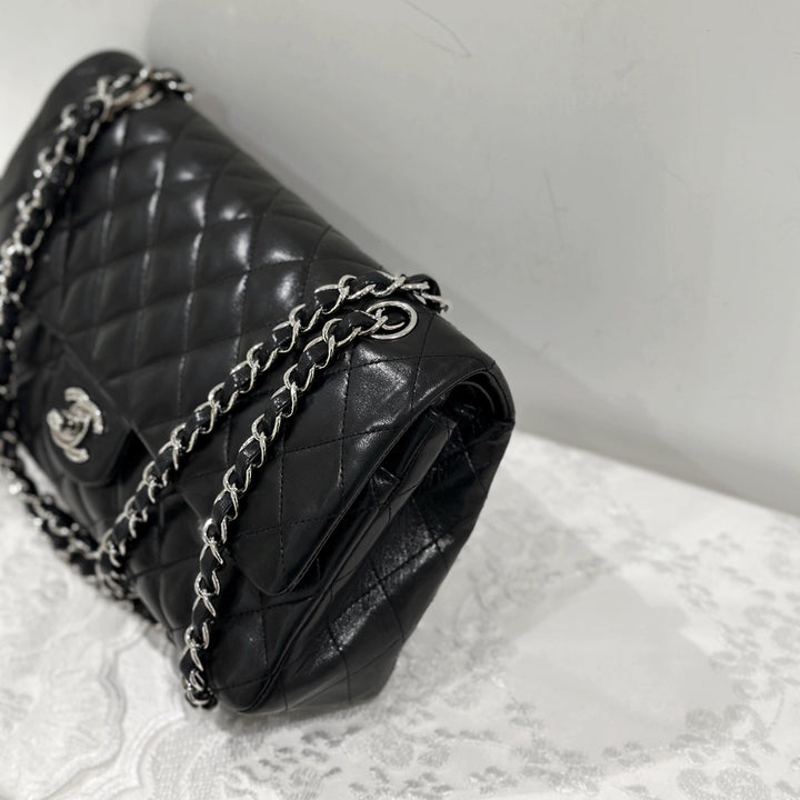 Chanel Lambskin Class Flap 25 （黑銀）