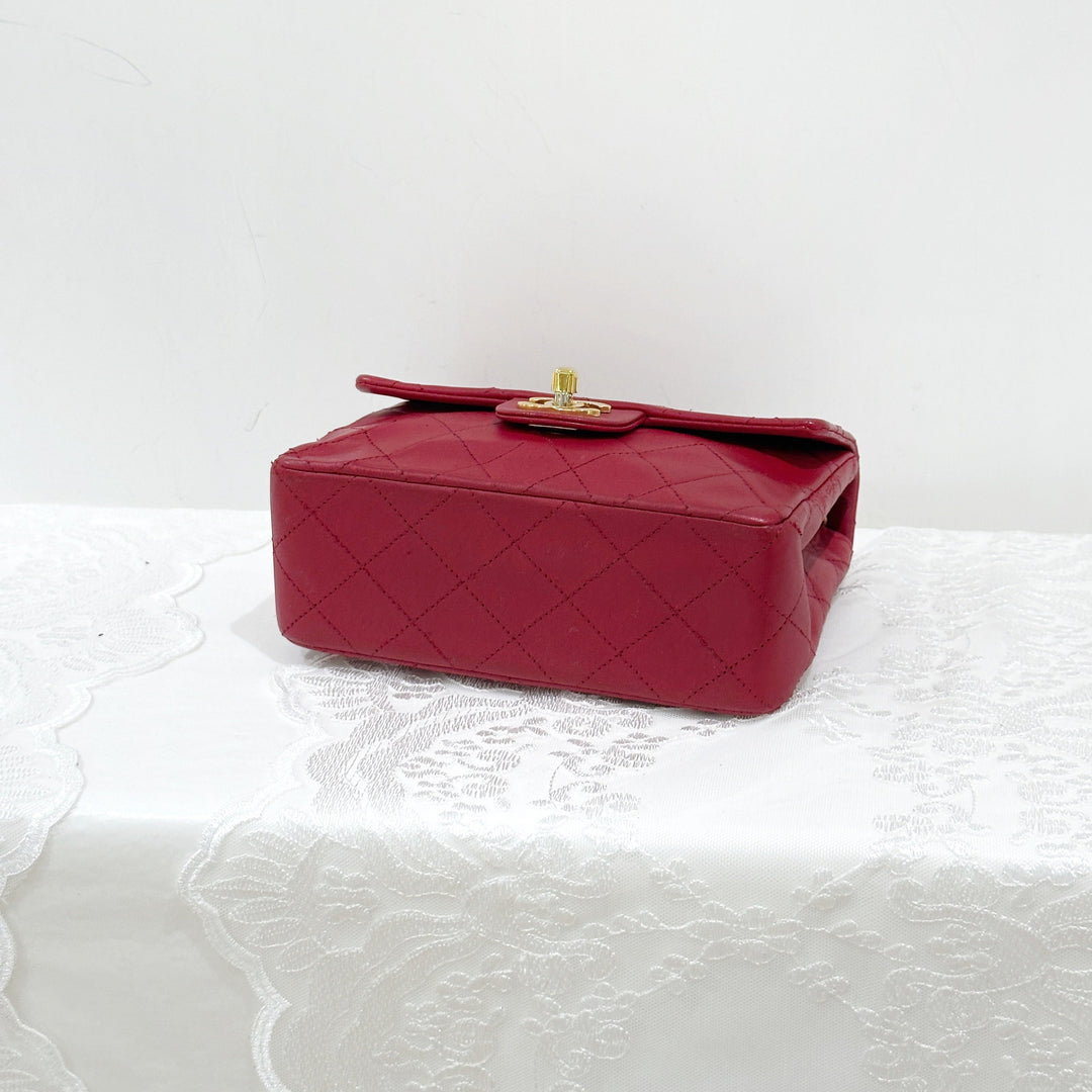 Chanel vintage mini class flap 18cm