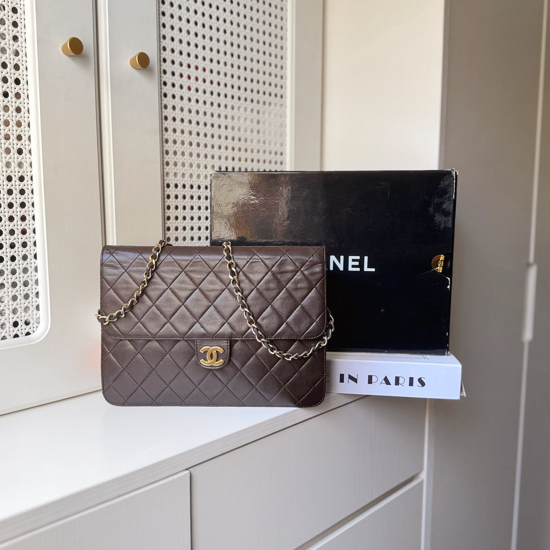 Chanel vintage woc flap chain bag （brown）
