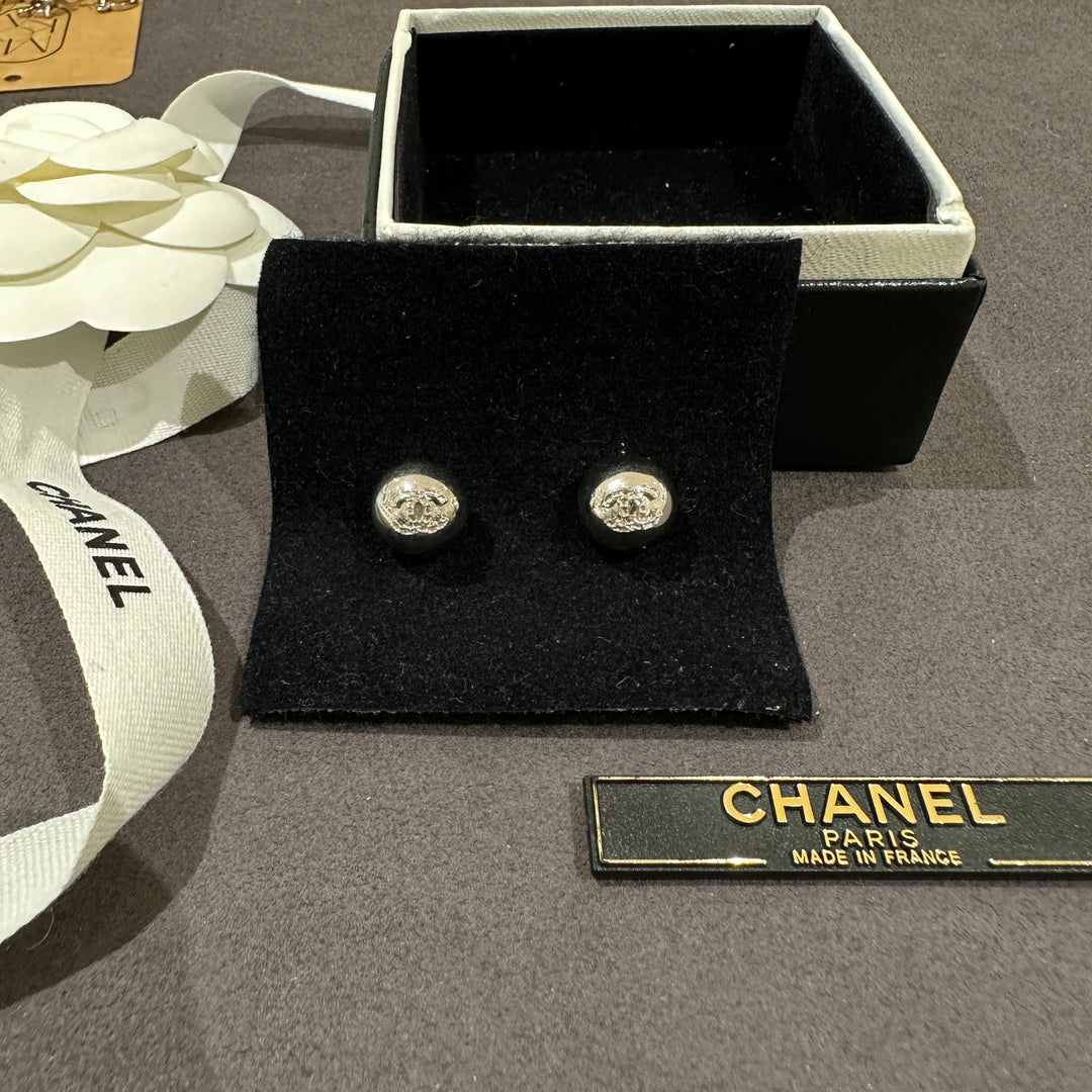 Chanel vintage earrings