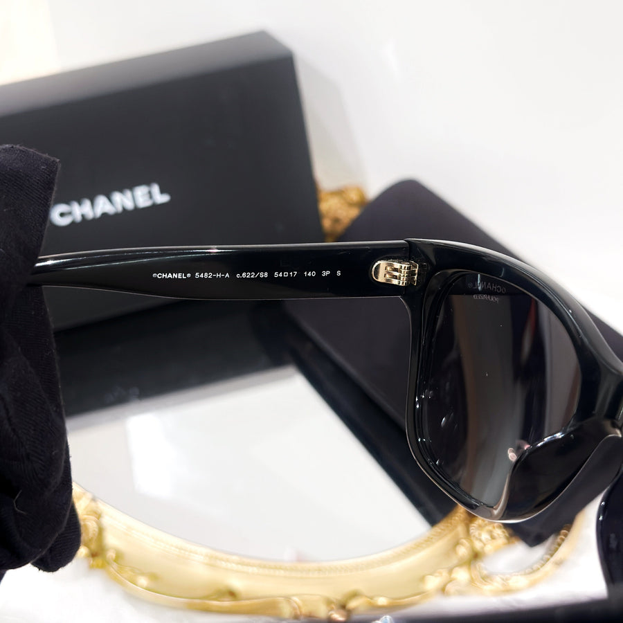 Chanel classic cc logo sunglasses