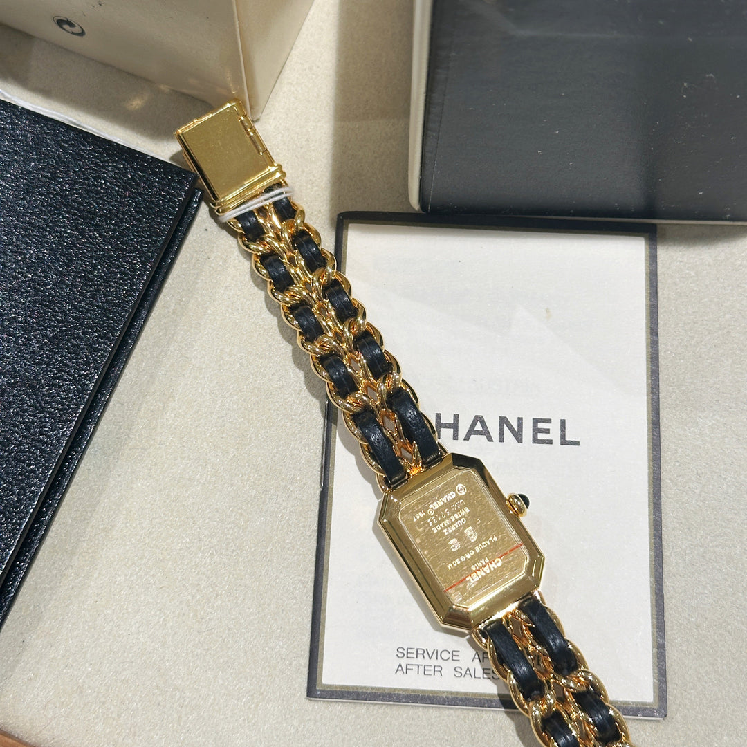 Chanel vintage première watch L