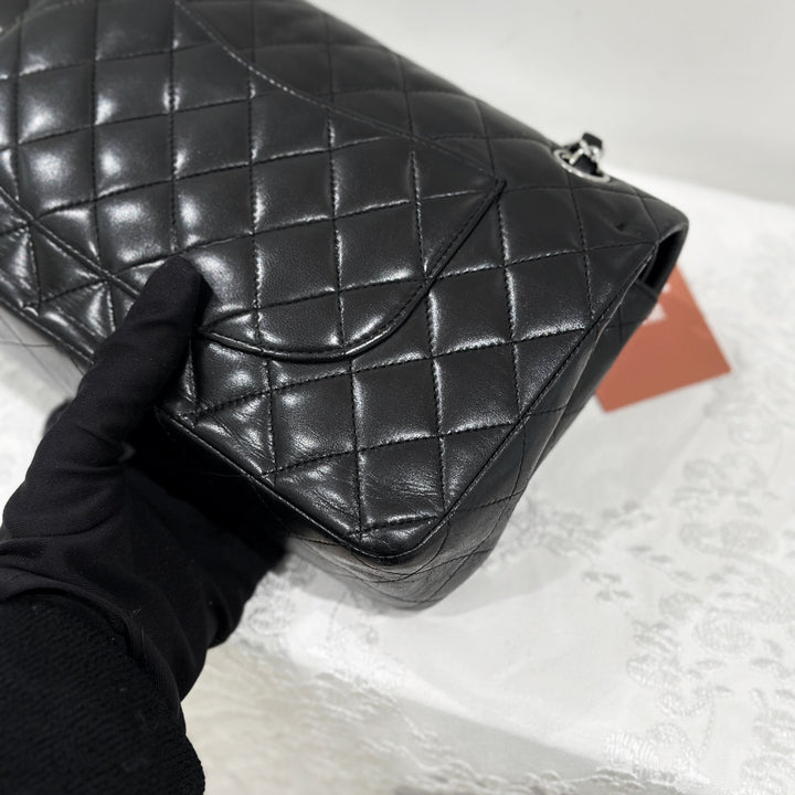 Chanel Lambskin Class Flap 25 （黑銀）