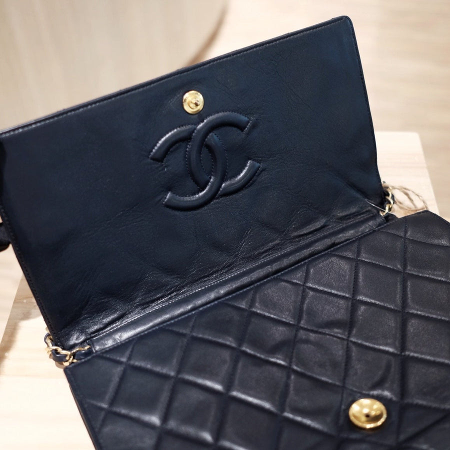 Chanel vintage flap bag (navy)
