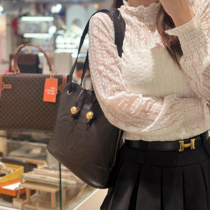 Chanel vintage caviar CC shoulder bag（brown）
