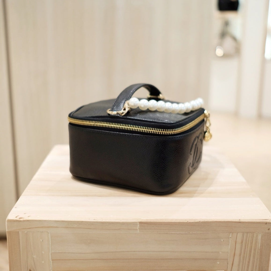 Chanel vintage coco cowhide mini wash bag