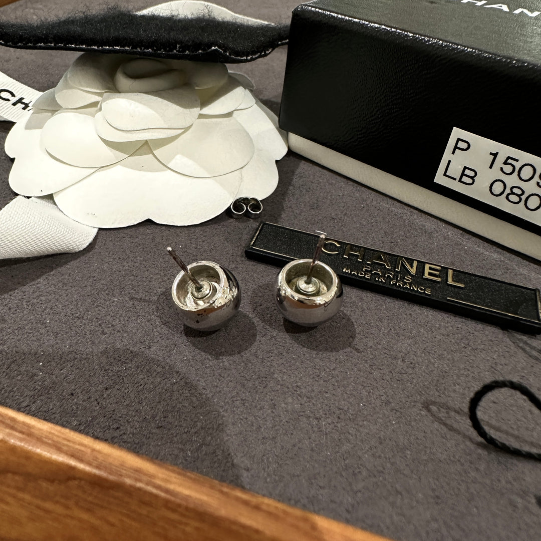 Chanel vintage earrings