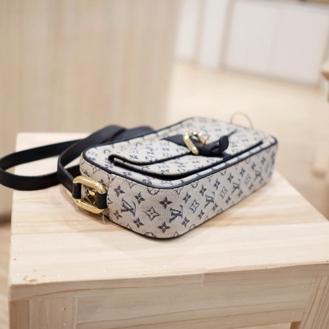 Lv vintage juliette shoulder bag