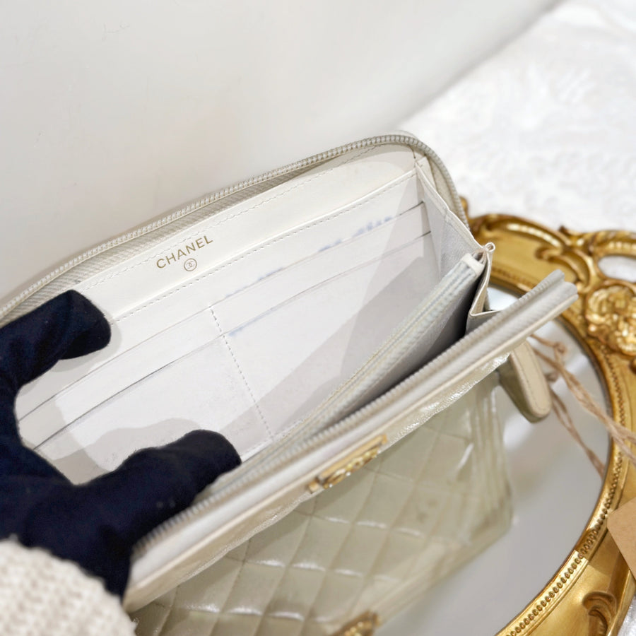 Chanel boychanel wallet