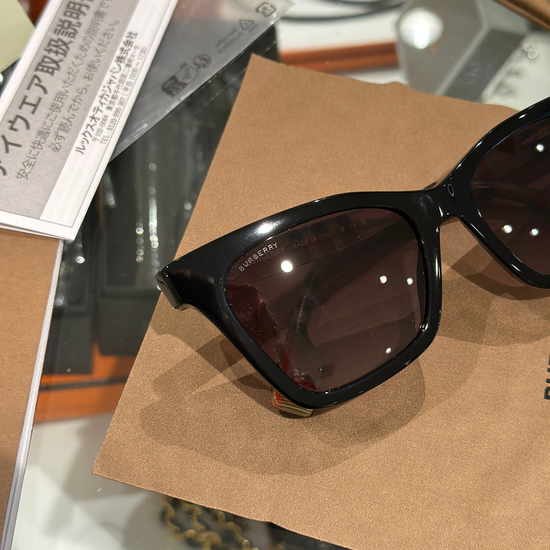 Burberry sunglasses
